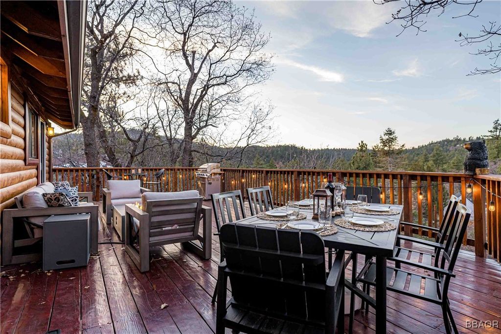 Photo of 1127 Crags Lane, Fawnskin, CA 92333 (MLS # 32501485)