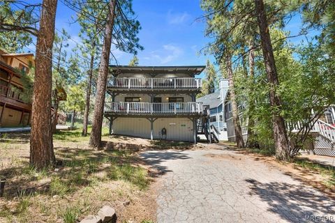 Photo of 42944 Monterey Street, Big Bear Lake, CA 92315 (MLS # 32600856)