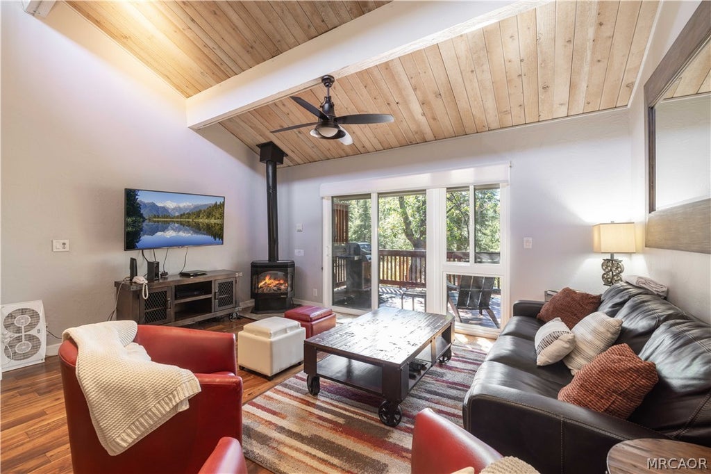 Photo of 861 Thrush Drive #8, Big Bear Lake, CA 92315 (MLS # 32602185)