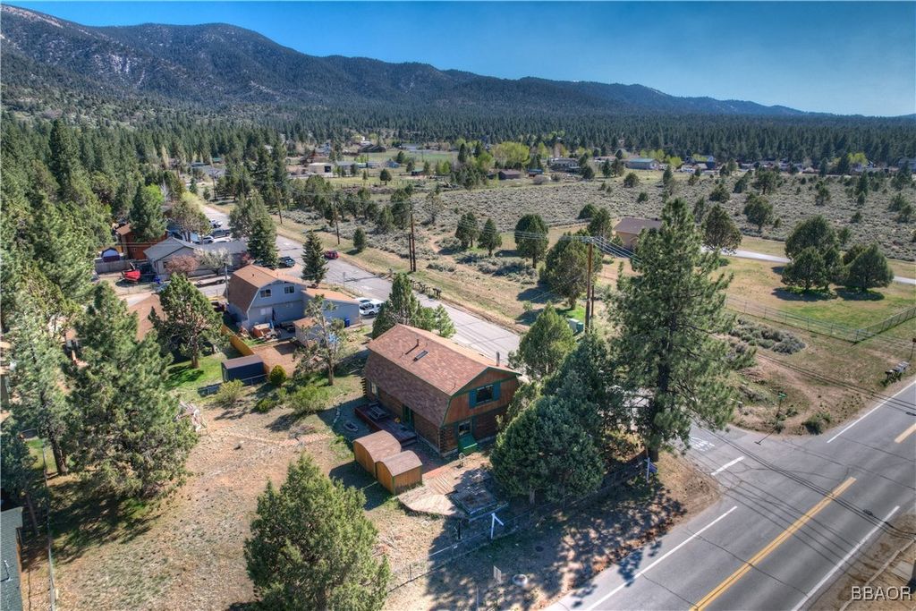 Photo of 1000 Willow Lane, Big Bear City, CA 92314 (MLS # 32501338)