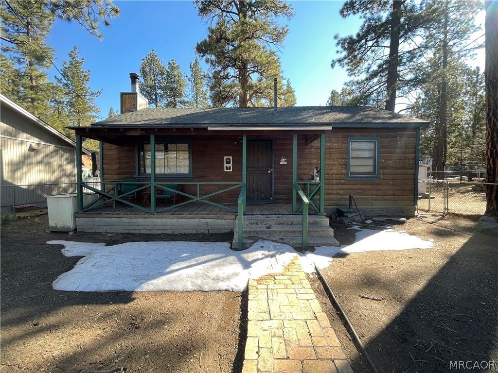 Photo of 624 E Big Bear Boulevard, Big Bear City, CA 92314 (MLS # 32600685)