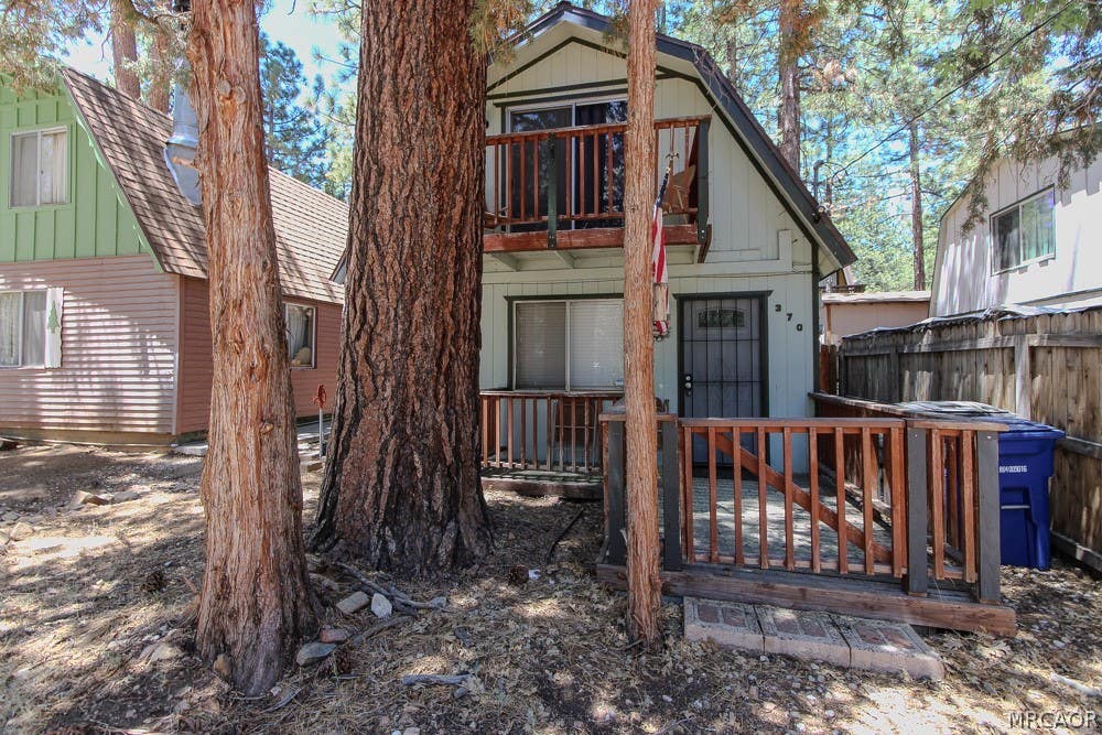 Photo of 370 Victoria Ln, Sugarloaf, CA 92386 (MLS # 32601730)