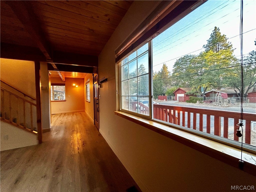Photo of 525 Santa Barbara Avenue, Sugarloaf, CA 92386 (MLS # 32602065)