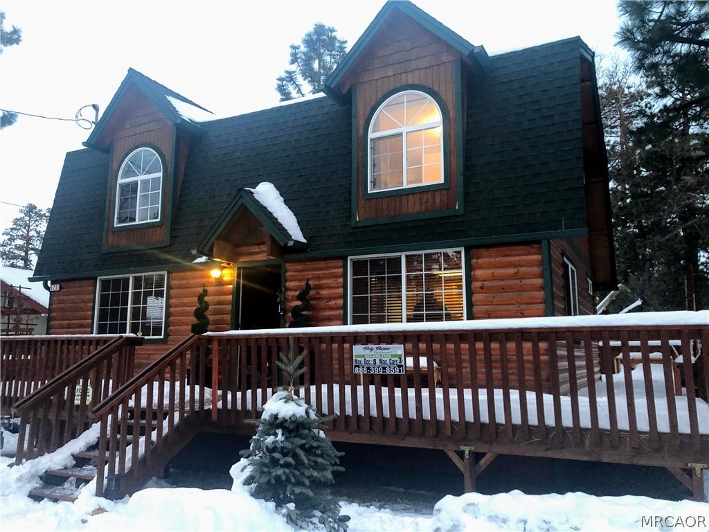 Photo of 525 Santa Barbara Avenue, Sugarloaf, CA 92386 (MLS # 32602065)