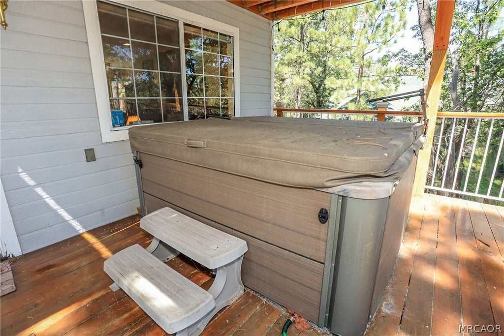 Photo of 732 Villa Grove Avenue, Big Bear City, CA 92314 (MLS # 32601840)