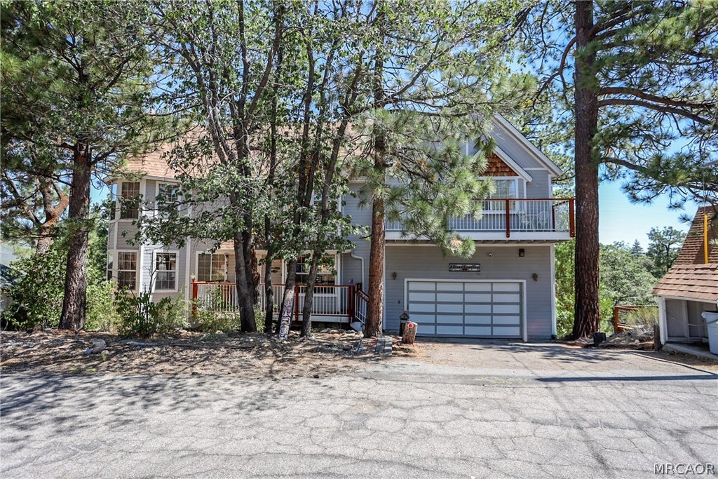 Photo of 732 Villa Grove Avenue, Big Bear City, CA 92314 (MLS # 32601840)