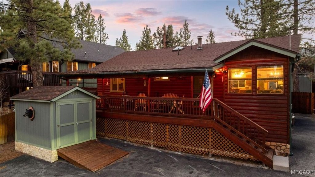 Photo of 438 Boyd Trail, Big Bear Lake, CA 92315 (MLS # 32600071)