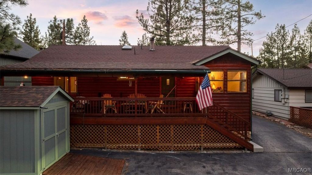 Photo of 438 Boyd Trail, Big Bear Lake, CA 92315 (MLS # 32600071)