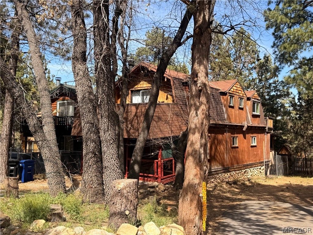 Photo of 351 Pine Lane, Sugarloaf, CA 92386 (MLS # 32600885)