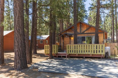 Photo of 526 W Aeroplane Boulevard, Big Bear City, CA 92314 (MLS # 32601605)