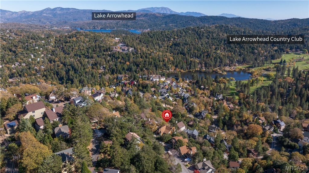 Photo of 855 Sonoma Drive, Lake Arrowhead, CA 92352 (MLS # 32502193)