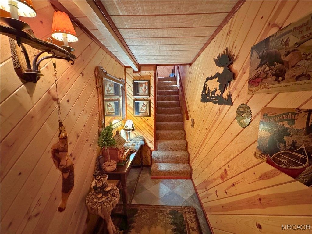 Photo of 712 Booth Way, Big Bear City, CA 92314 (MLS # 32600021)