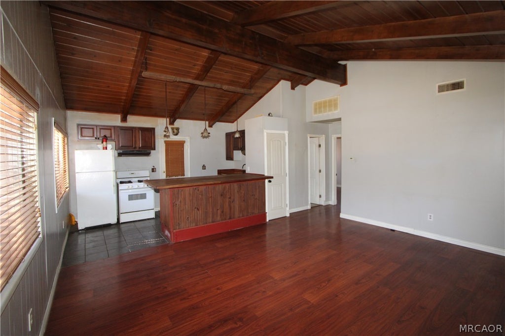 Photo of 594 Lakewood Lane, Big Bear Lake, CA 92315 (MLS # 32602062)