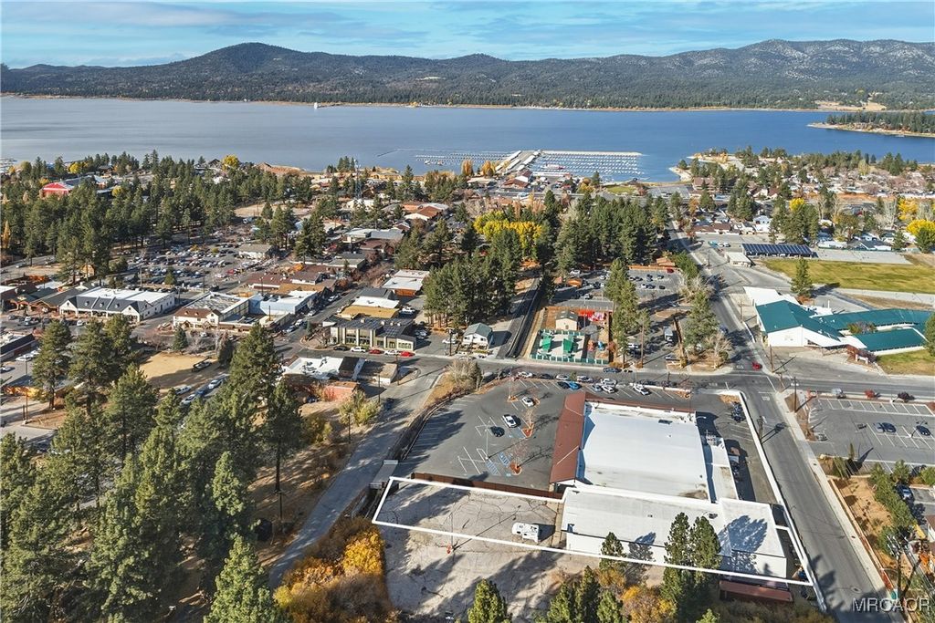 Photo of 735 Stocker Road, Big Bear Lake, CA 92315 (MLS # 32502637)