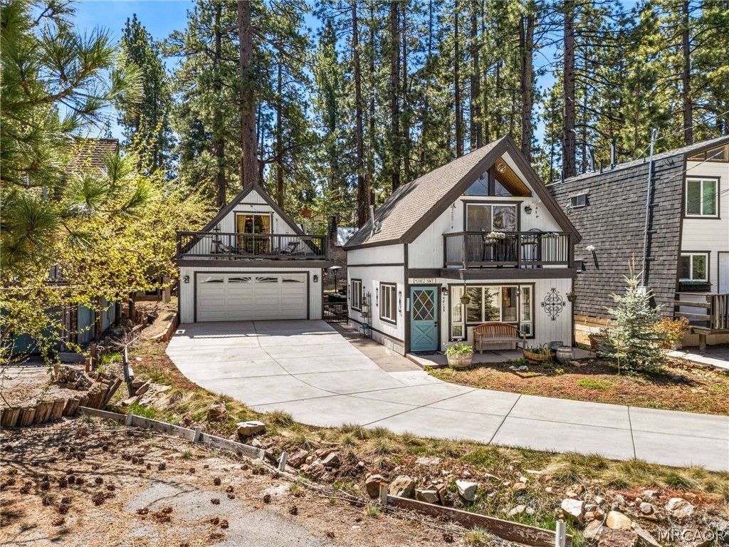 Photo of 40155 Mahanoy Lane, Big Bear Lake, CA 92315 (MLS # 32600743)