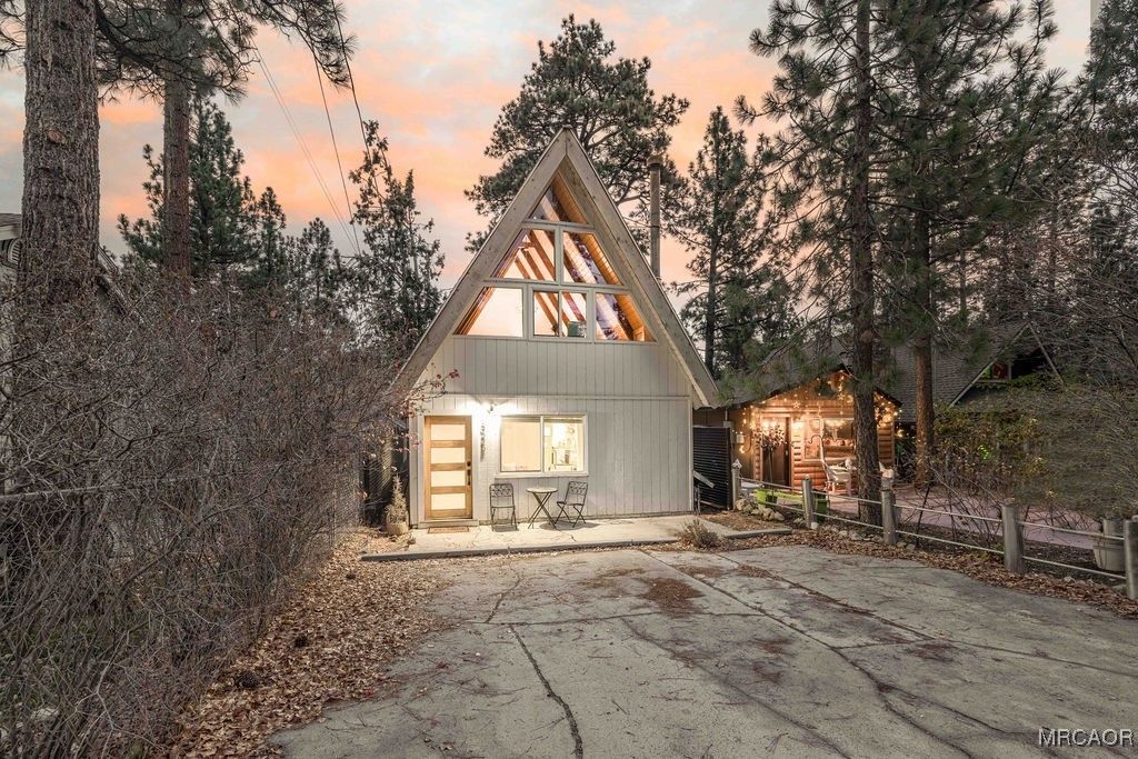 Photo of 325 E Barker Boulevard, Big Bear City, CA 92314 (MLS # 32502677)