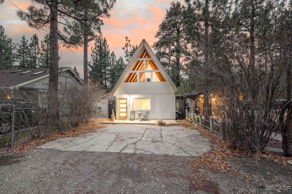 Photo of 325 E Barker Boulevard, Big Bear City, CA 92314 (MLS # 32502677)