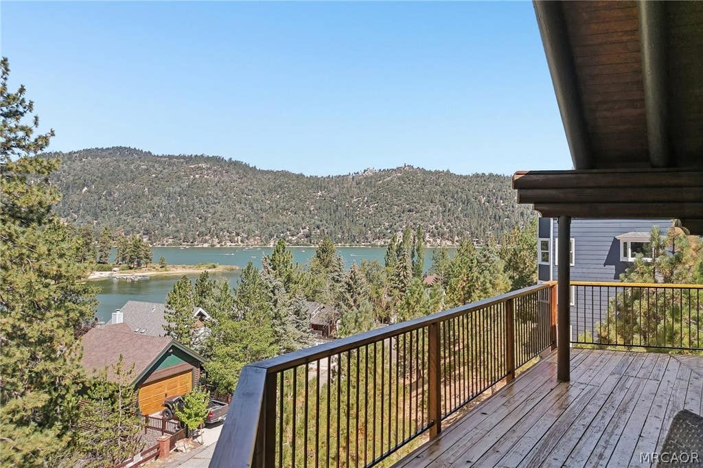 Photo of 38595 Talbot Drive, Big Bear Lake, CA 92315 (MLS # 32601987)
