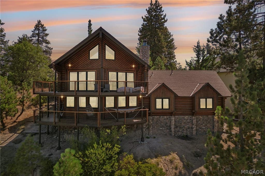 Photo of 38595 Talbot Drive, Big Bear Lake, CA 92315 (MLS # 32601987)