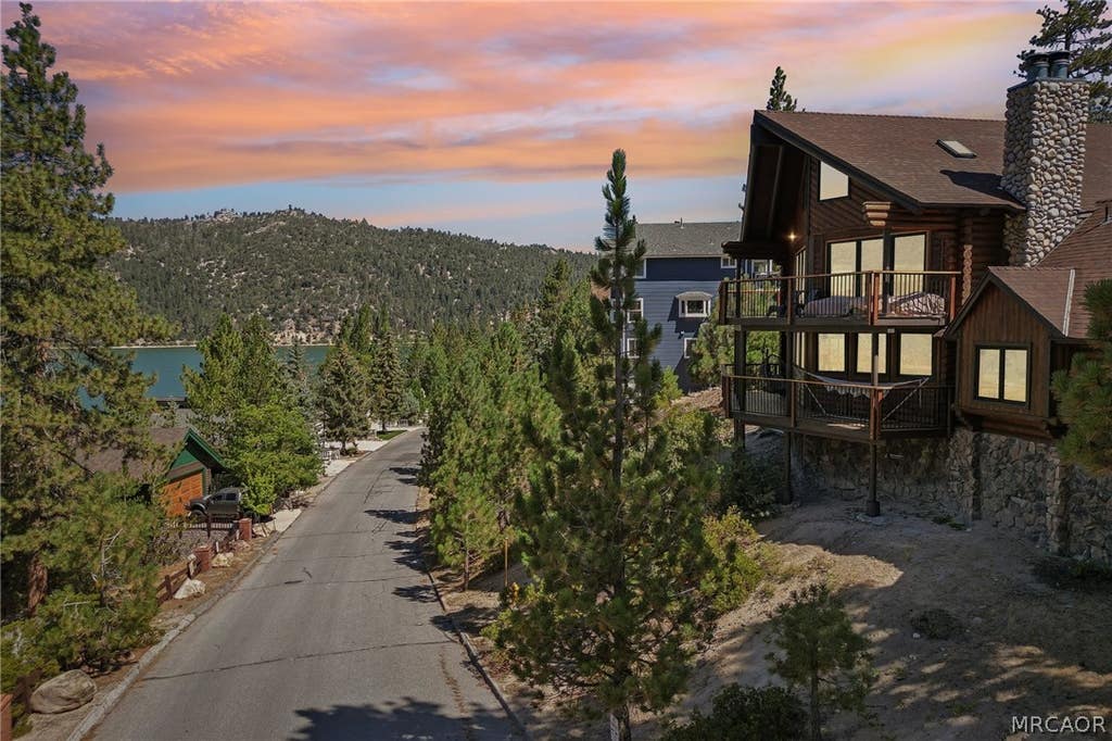 Photo of 38595 Talbot Drive, Big Bear Lake, CA 92315 (MLS # 32601987)