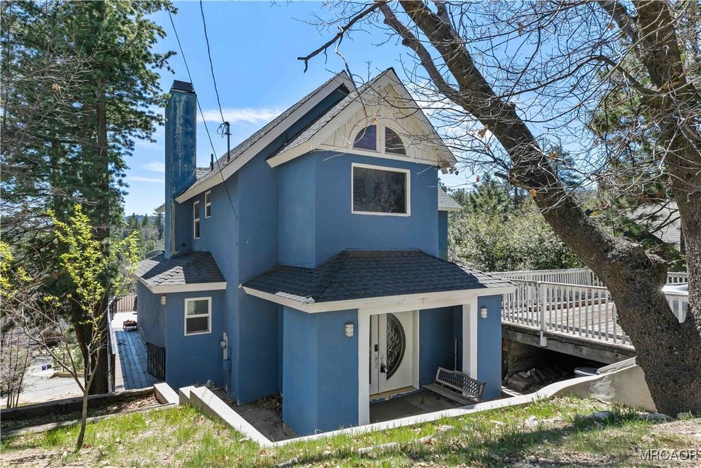 Photo of 26665 Modoc Lane, Lake Arrowhead, CA 92352 (MLS # 32502676)