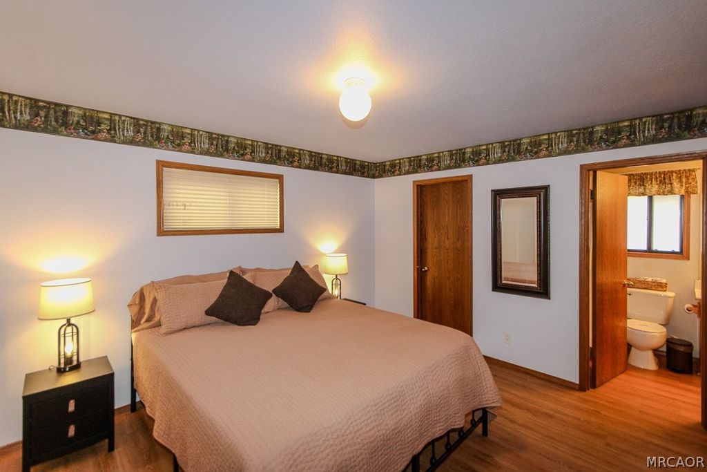 Photo of 684 Butte Avenue, Big Bear Lake, CA 92315 (MLS # 32600987)