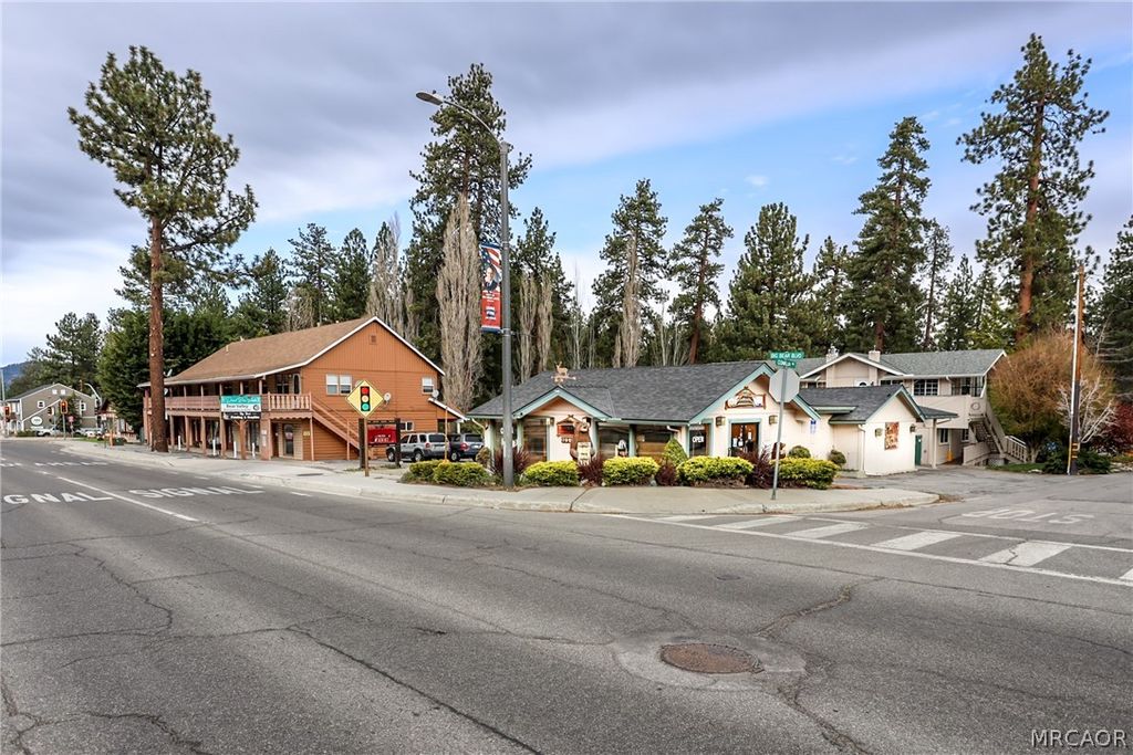 Photo of 41370 Big Bear Boulevard, Big Bear Lake, CA 92315 (MLS # 32600711)