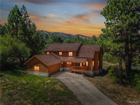 Photo of 43611 Bow Canyon Road, Big Bear Lake, CA 92315 (MLS # 32502076)