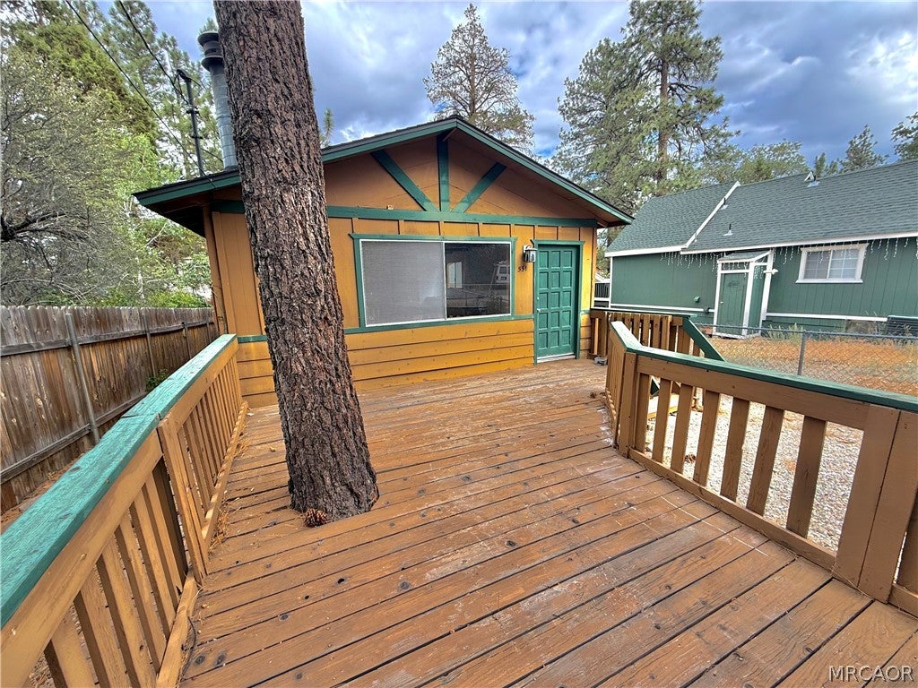 Photo of 551 Highland LN, Sugarloaf, CA 92386 (MLS # 32602314)