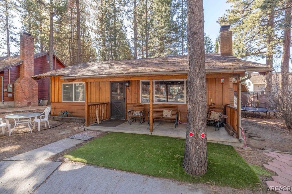 Photo of 782 Tehama Drive, Big Bear Lake, CA 92315 (MLS # 32502815)
