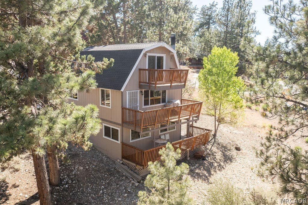 Photo of 136 Mann Drive, Big Bear City, CA 92314 (MLS # 32601539)