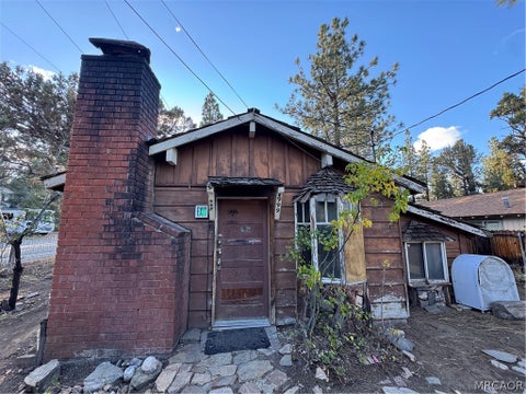 Photo of 999 Pine Lane, Big Bear City, CA 92314 (MLS # 32602383)