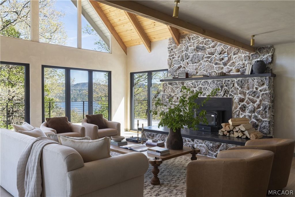 Photo of 27463 Alpen Drive, Lake Arrowhead, CA 92352 (MLS # 32600819)