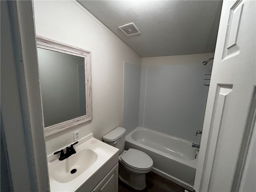 Waynesville, Georgia 31566, United States, 4 Bedrooms Bedrooms, ,2 BathroomsBathrooms,Residential,Pending,31216