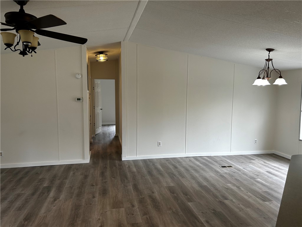 Waynesville, Georgia 31566, United States, 4 Bedrooms Bedrooms, ,2 BathroomsBathrooms,Residential,Pending,31216