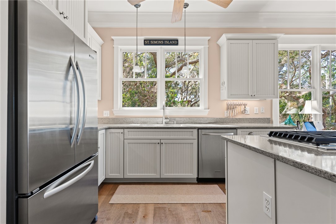 St Simons Island, Georgia 31522, United States, 4 Bedrooms Bedrooms, ,4 BathroomsBathrooms,Residential,Active,94743