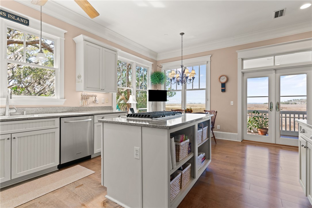 St Simons Island, Georgia 31522, United States, 4 Bedrooms Bedrooms, ,4 BathroomsBathrooms,Residential,Active,94743