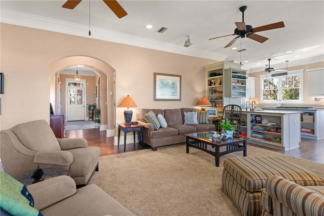 St Simons Island, Georgia 31522, United States, 4 Bedrooms Bedrooms, ,4 BathroomsBathrooms,Residential,Active,94743