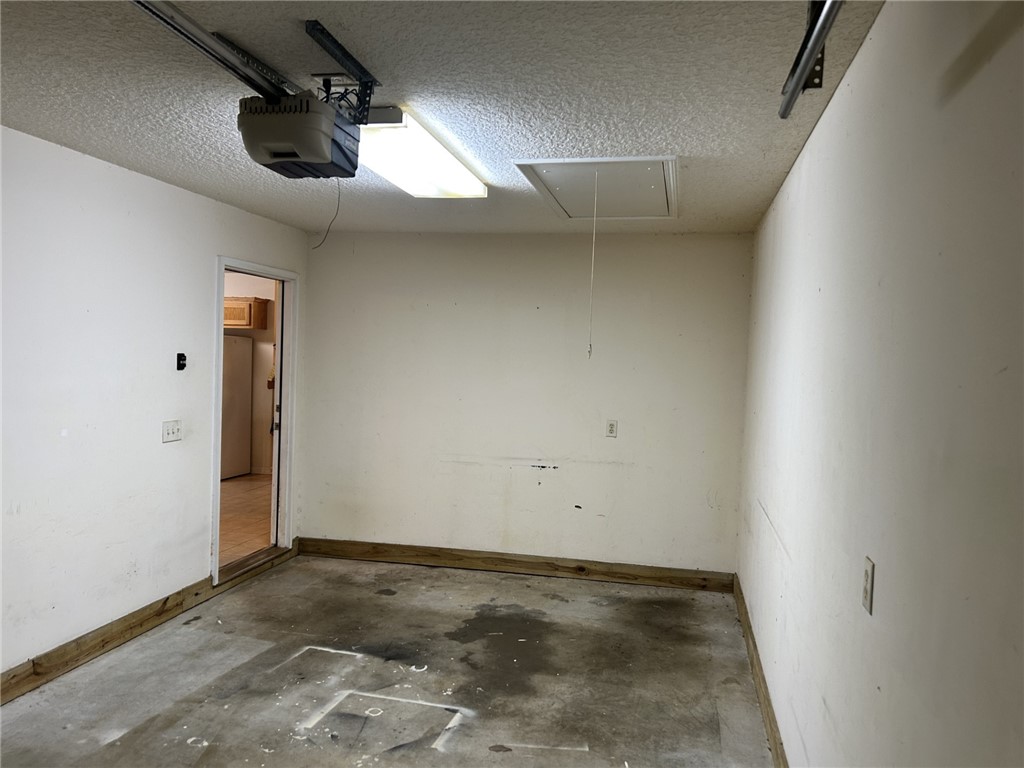 Brunswick, Georgia 31525, United States, 2 Bedrooms Bedrooms, ,2 BathroomsBathrooms,Residential,Pending,184207