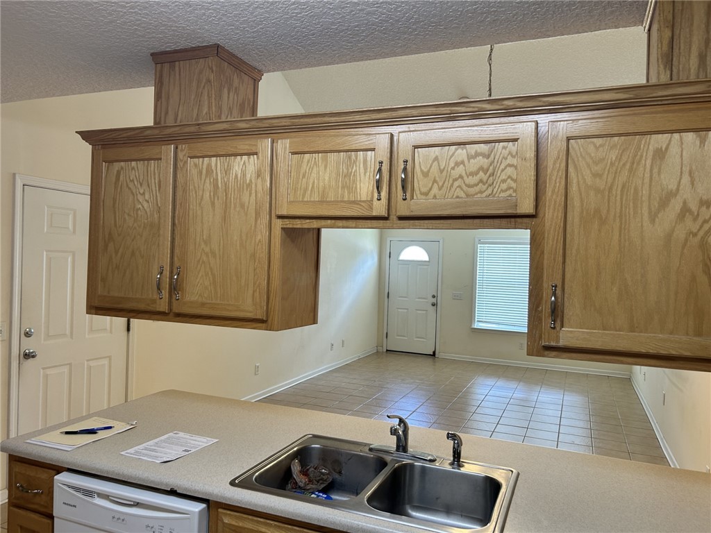 Brunswick, Georgia 31525, United States, 2 Bedrooms Bedrooms, ,2 BathroomsBathrooms,Residential,Pending,184207