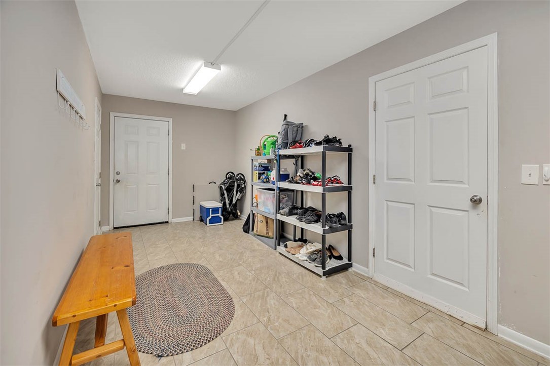 St Simons Island, Georgia 31522, United States, 5 Bedrooms Bedrooms, ,3 BathroomsBathrooms,Residential,Active,184018