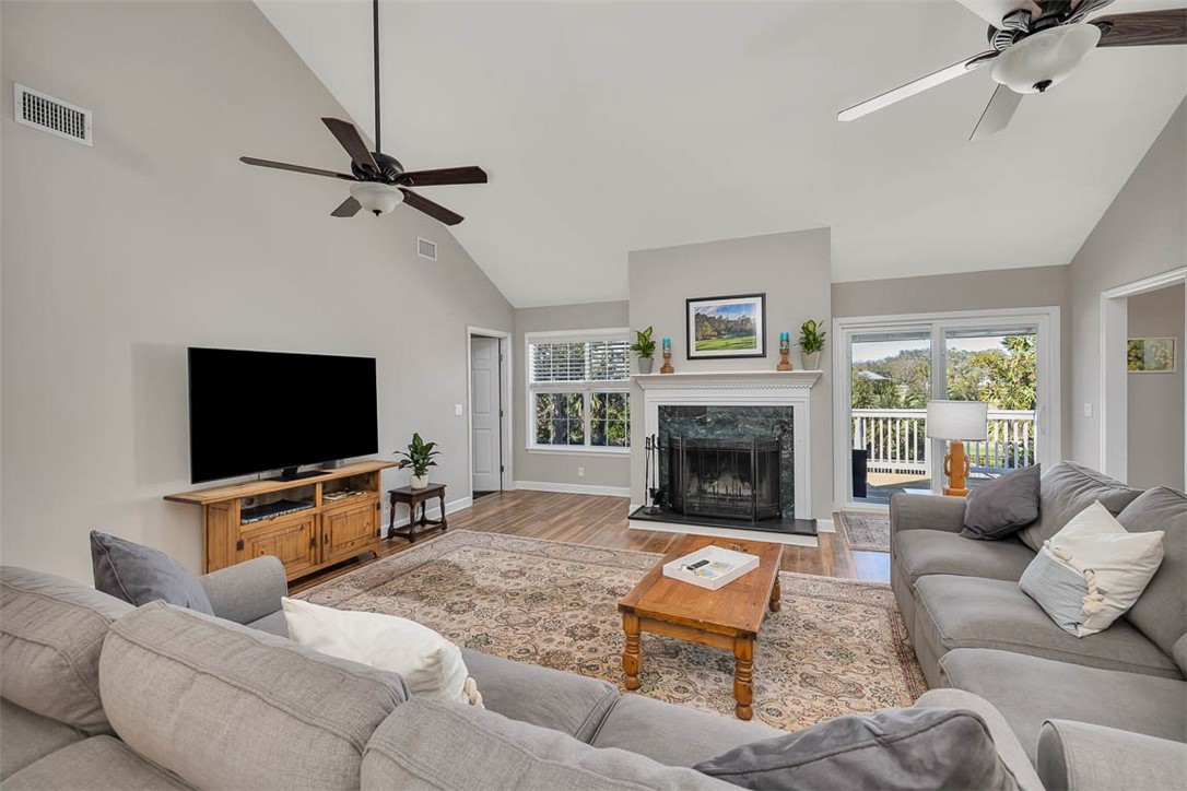 St Simons Island, Georgia 31522, United States, 5 Bedrooms Bedrooms, ,3 BathroomsBathrooms,Residential,Active,184018