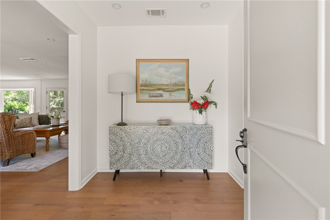 St Simons Island, Georgia 31522, United States, 3 Bedrooms Bedrooms, ,2 BathroomsBathrooms,Residential,Active,107800