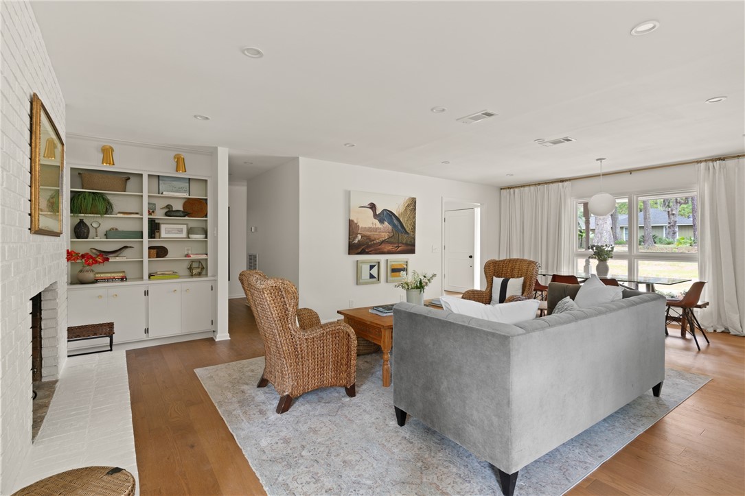 St Simons Island, Georgia 31522, United States, 3 Bedrooms Bedrooms, ,2 BathroomsBathrooms,Residential,Active,107800