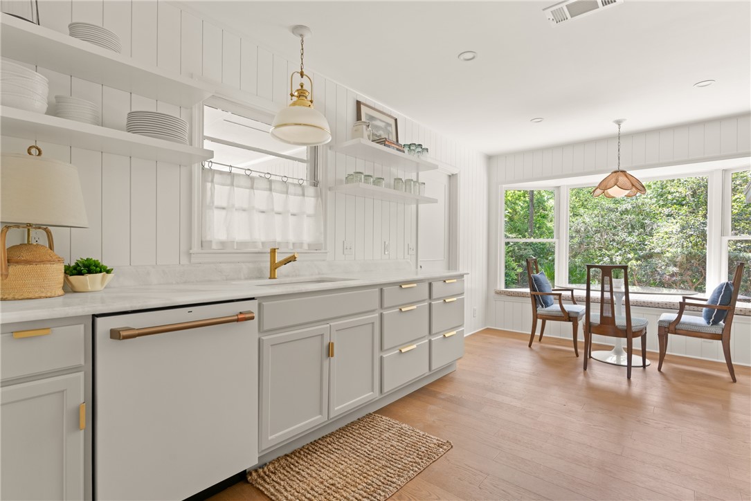 St Simons Island, Georgia 31522, United States, 3 Bedrooms Bedrooms, ,2 BathroomsBathrooms,Residential,Active,107800