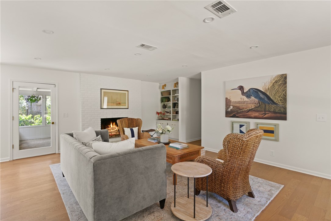 St Simons Island, Georgia 31522, United States, 3 Bedrooms Bedrooms, ,2 BathroomsBathrooms,Residential,Active,107800