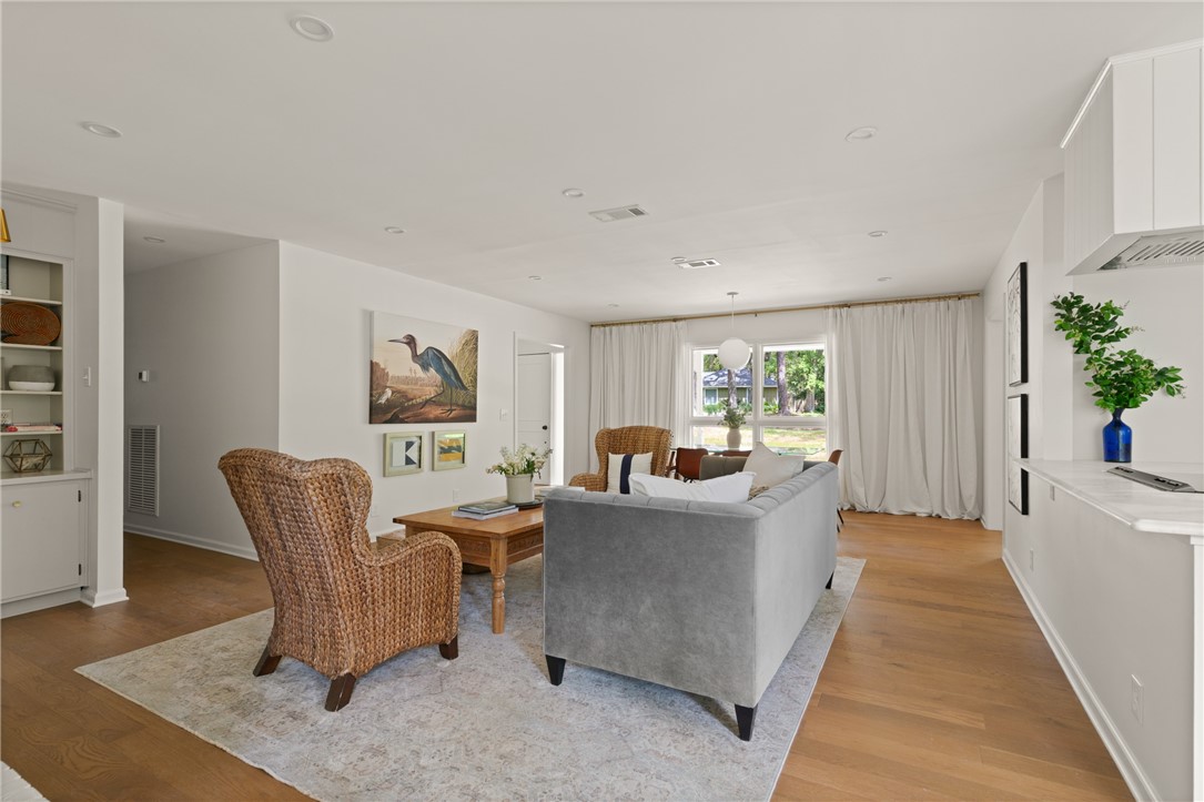 St Simons Island, Georgia 31522, United States, 3 Bedrooms Bedrooms, ,2 BathroomsBathrooms,Residential,Active,107800