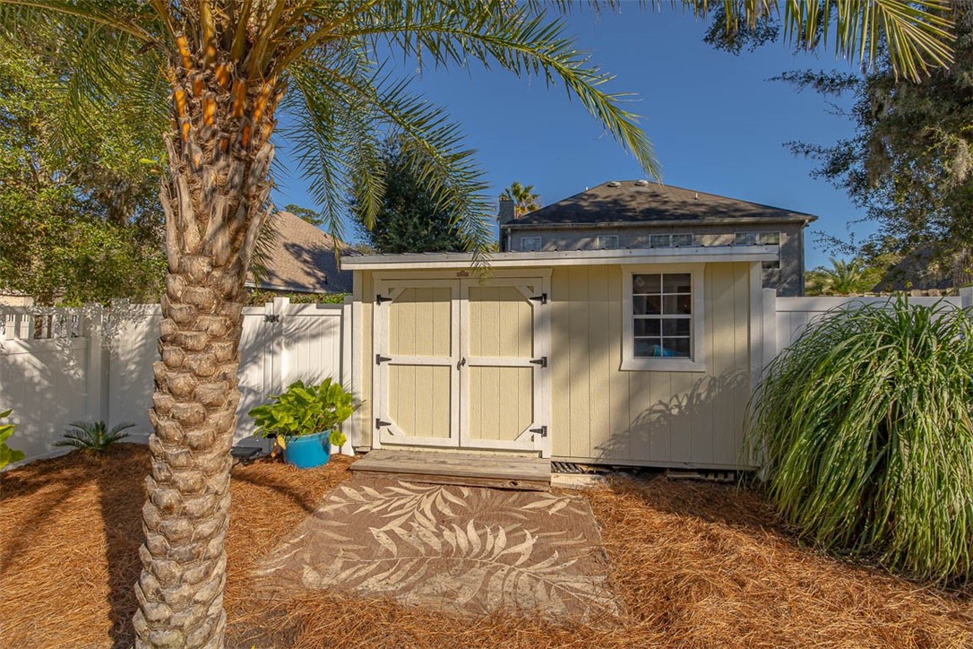 St Simons Island, Georgia 31522, United States, 4 Bedrooms Bedrooms, ,3 BathroomsBathrooms,Residential,Pending,36040