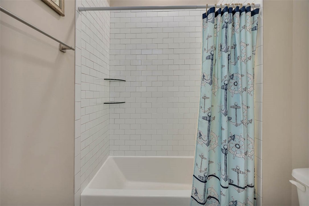 St Simons Island, Georgia 31522, United States, 4 Bedrooms Bedrooms, ,3 BathroomsBathrooms,Residential,Pending,36040