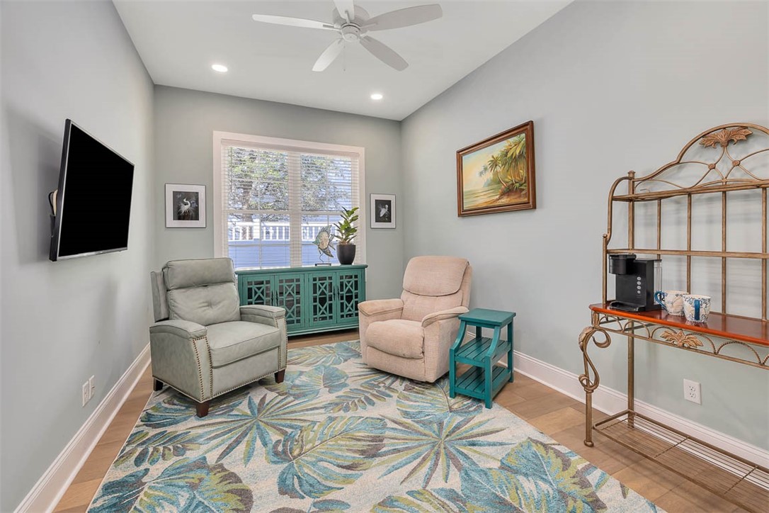 St Simons Island, Georgia 31522, United States, 4 Bedrooms Bedrooms, ,3 BathroomsBathrooms,Residential,Pending,36040